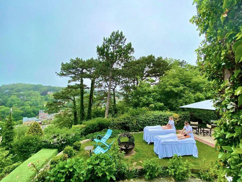 Hotel Domaine Saint Clair - Le Donjon Étretat Exterior foto